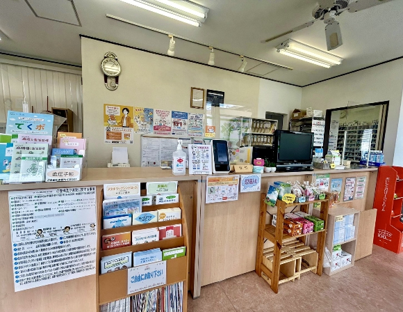 すわ調剤薬局　内観