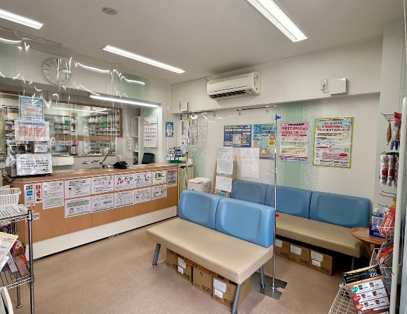 たくみ薬局　内観